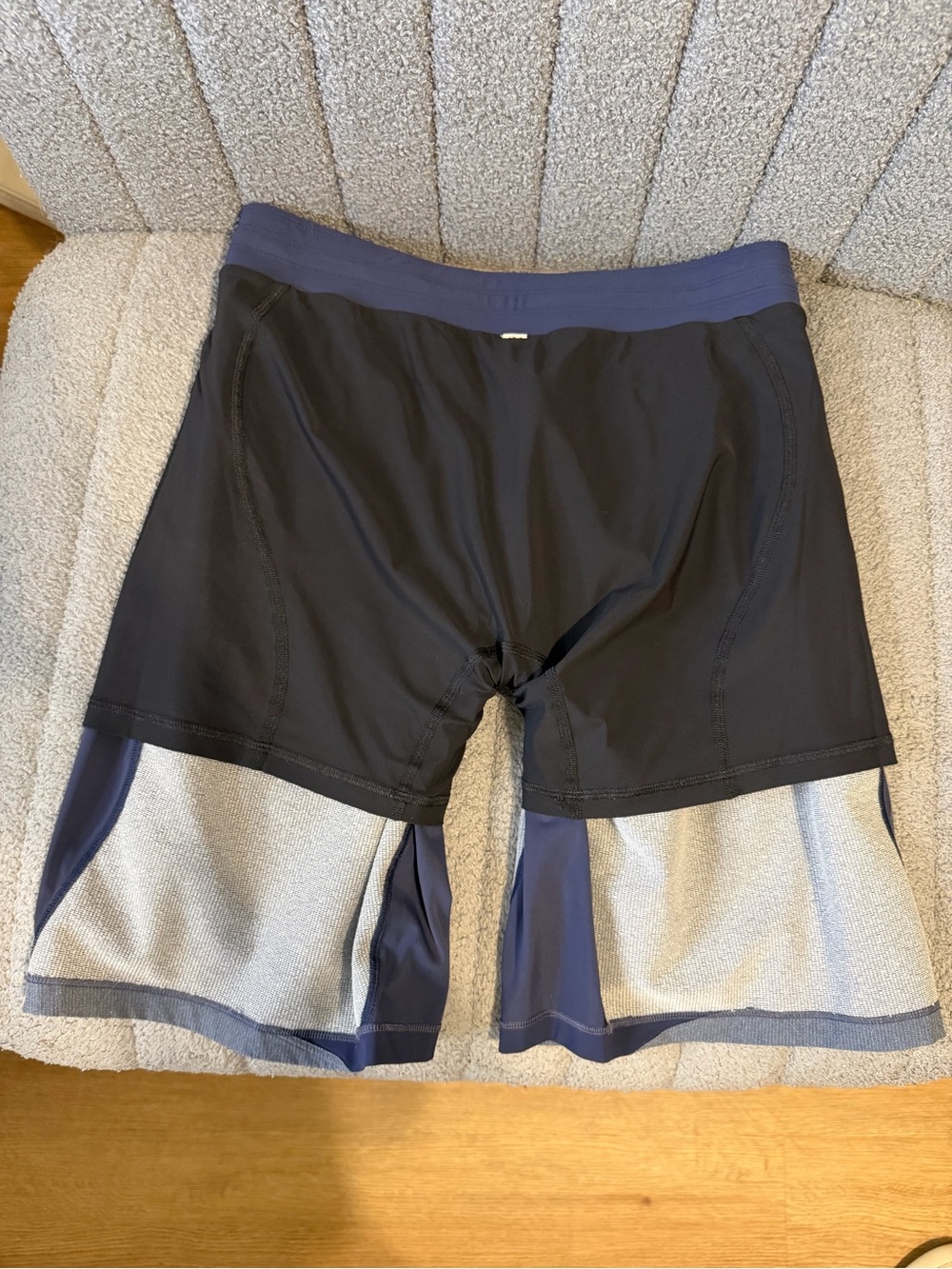 Lululemon Men's Namaste At The Beach Shorts - Picture 8 of 9